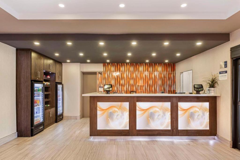 Best Western Plus Executive Inn Торонто Екстер'єр фото