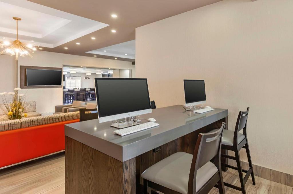 Best Western Plus Executive Inn Торонто Екстер'єр фото