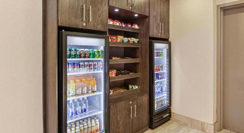 Best Western Plus Executive Inn Торонто Екстер'єр фото