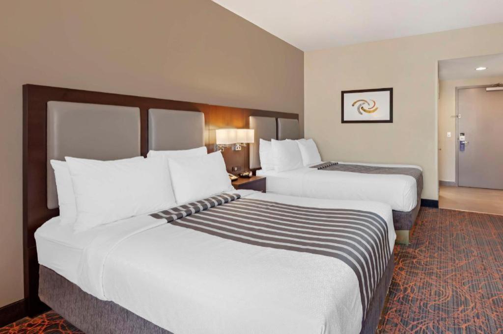 Best Western Plus Executive Inn Торонто Екстер'єр фото