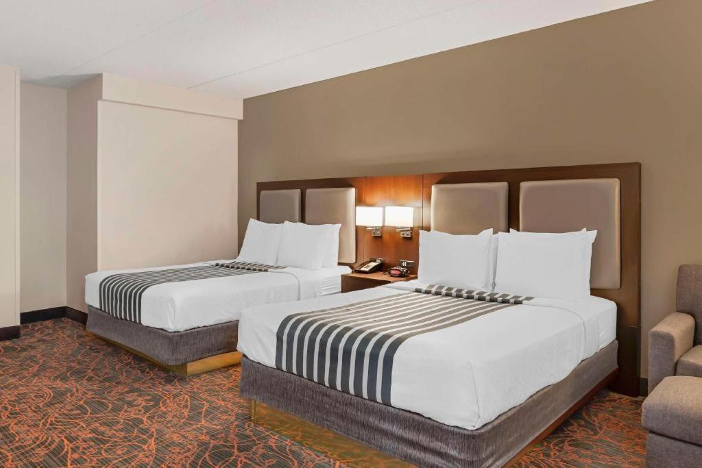 Best Western Plus Executive Inn Торонто Екстер'єр фото