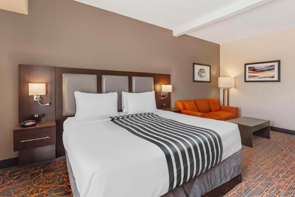 Best Western Plus Executive Inn Торонто Екстер'єр фото