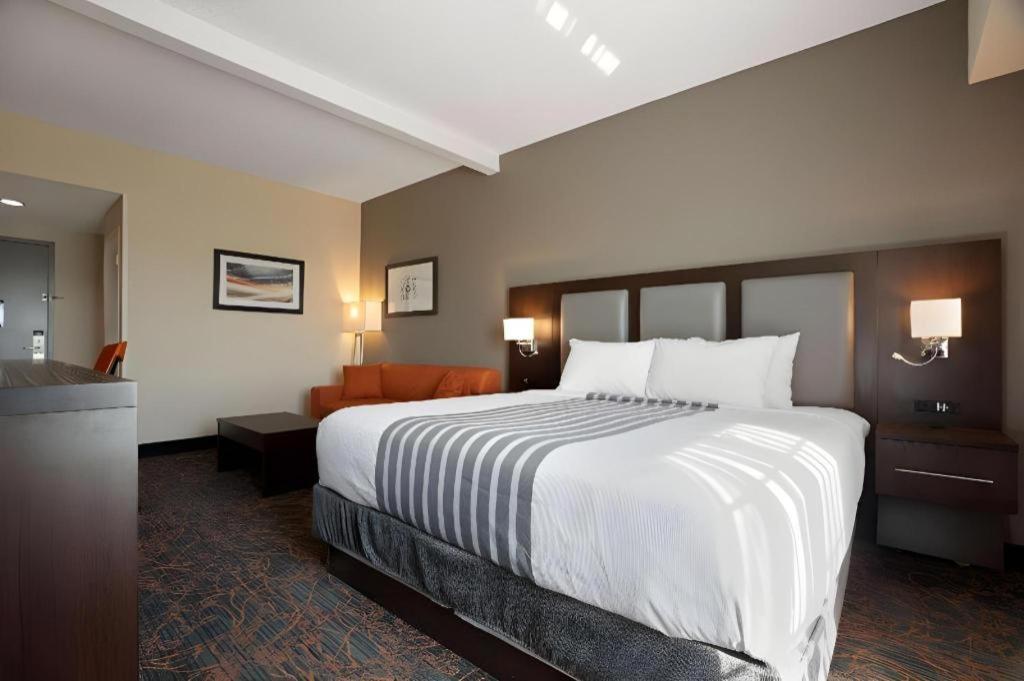 Best Western Plus Executive Inn Торонто Екстер'єр фото