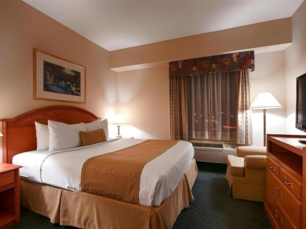 Best Western Plus Executive Inn Торонто Екстер'єр фото