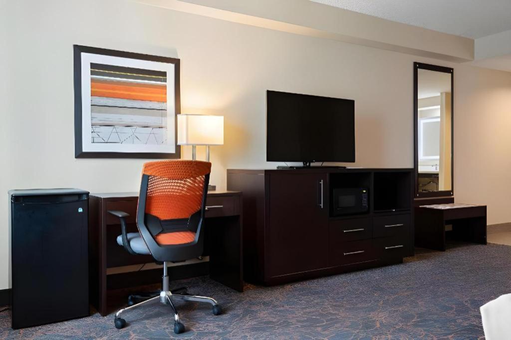 Best Western Plus Executive Inn Торонто Екстер'єр фото