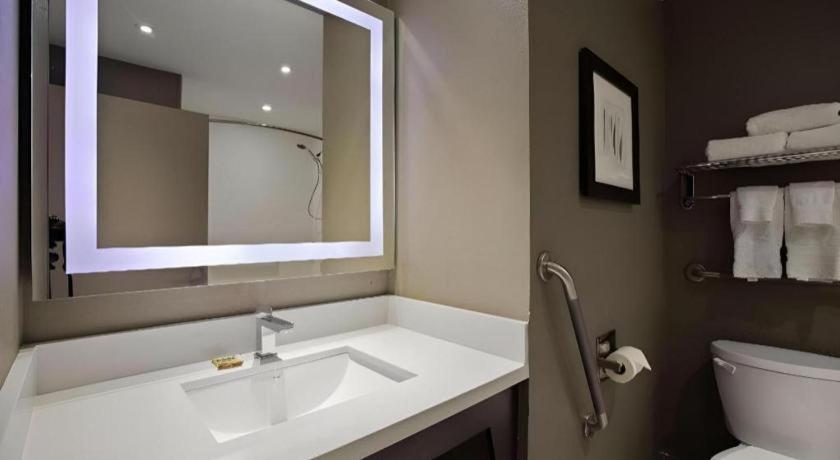 Best Western Plus Executive Inn Торонто Екстер'єр фото